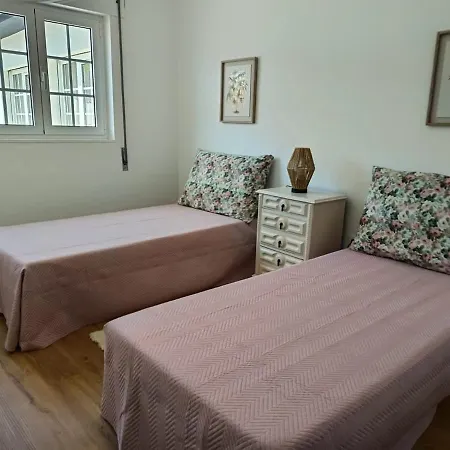 Semesterbostad Casa Da Avo Lena